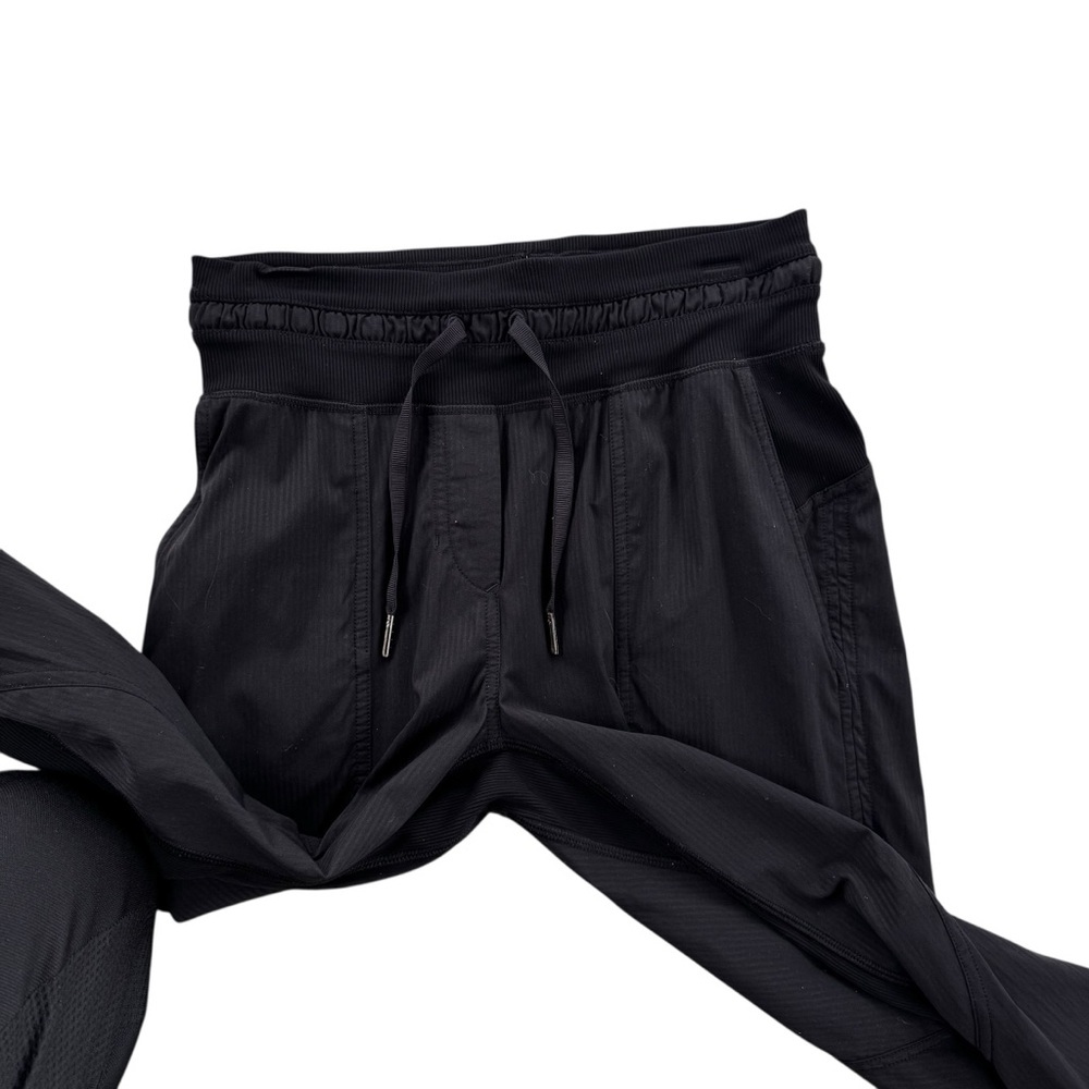 Lululemon Dance Studio Crop 25” Pant Black Size 2 - Picture 6 of 14